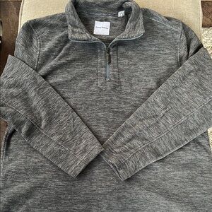 Tommy Bahama Men's Gray Quarter-Zip Pullover.